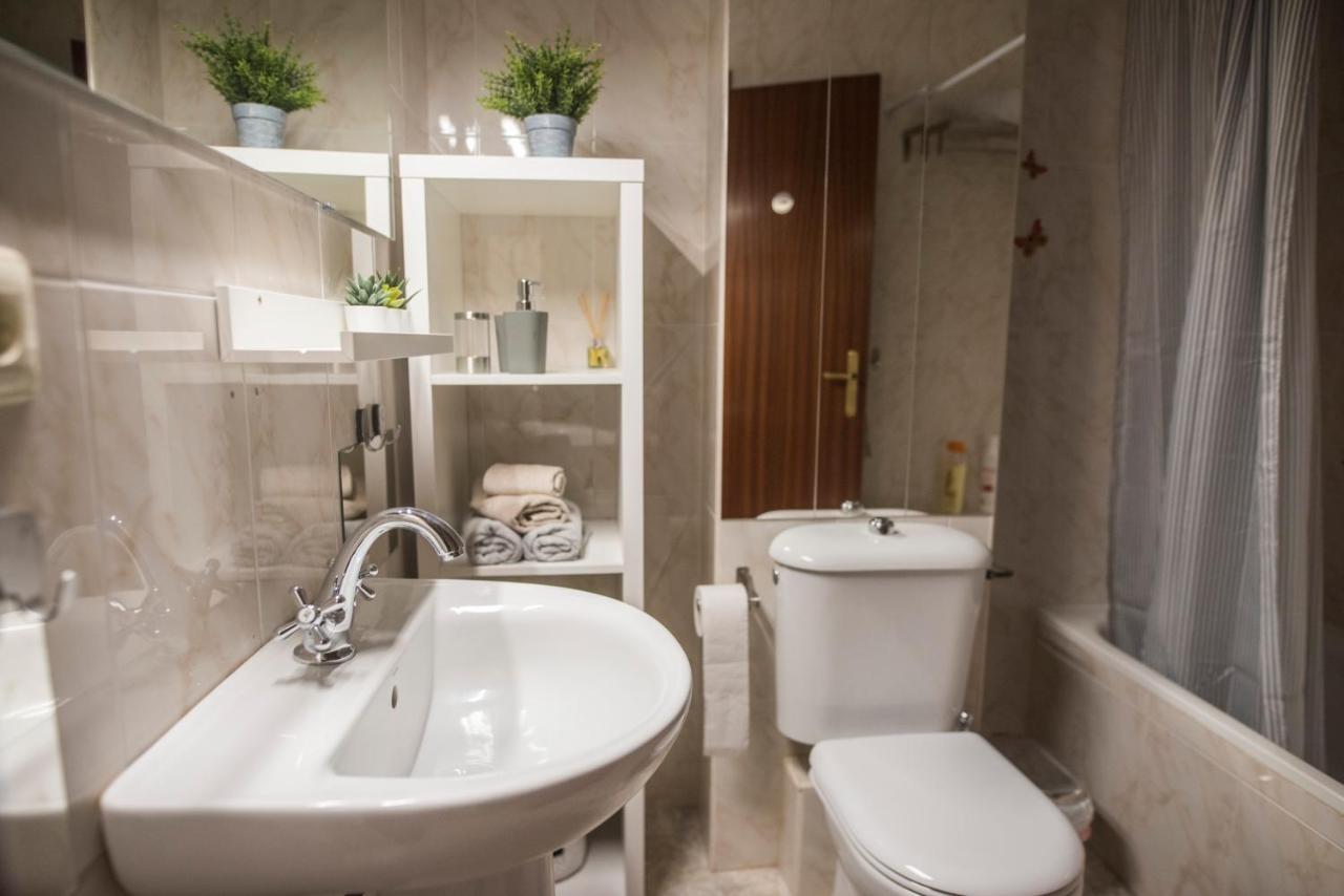 Plaza De La Laguna By Dulce Apartment *